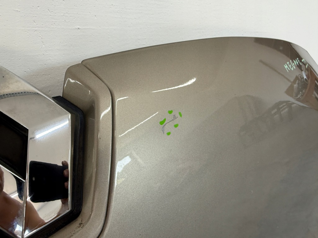 Капот крышка двигателя комплектная renault megane 3 Цена