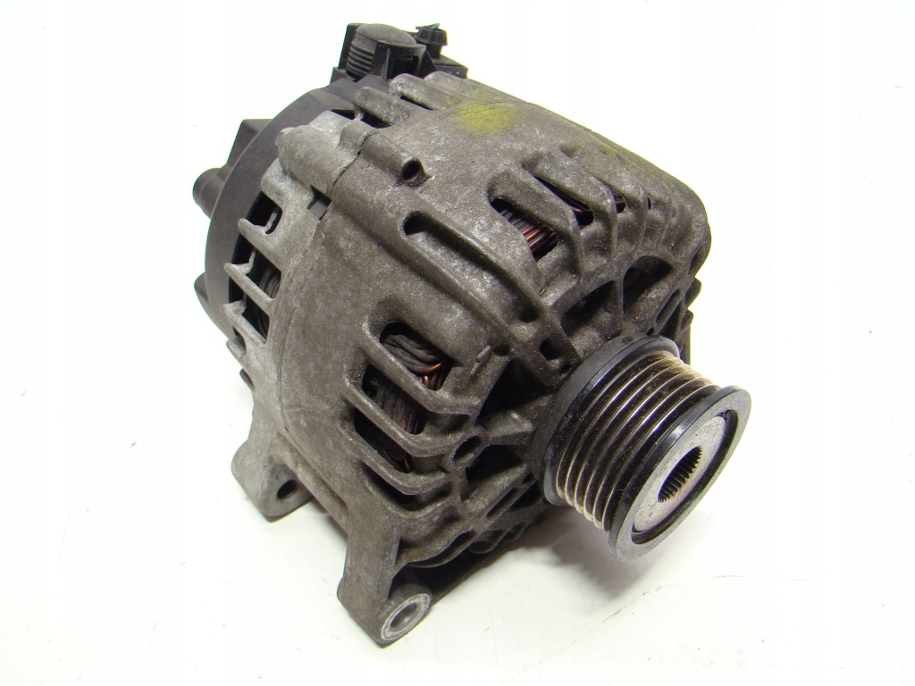 Купити Ford focus mk3, c-max mk2 2.0 tdci - генератор