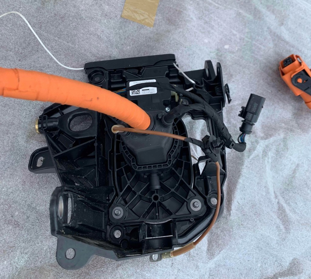 фото №5, Porsche taycan 9j1 e-tron taycan шланг зарядки разъём 9j1971106r