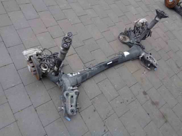 фото №4, Подвеска задняя балка oś тормозные диски peugeot 208 ii 2022 rok