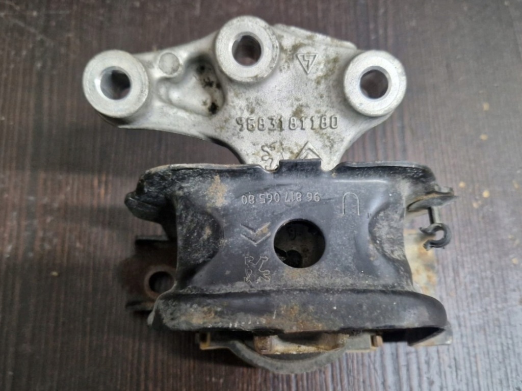 фото №1, Кронштейн подушка двигуна citroen 1.6 hdi 9683181180