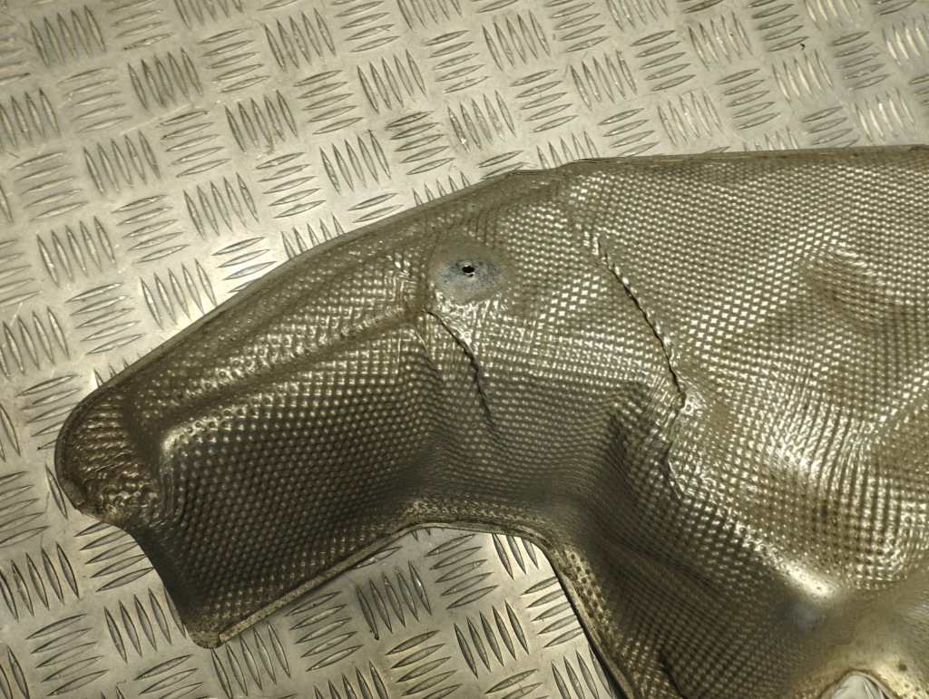 Bmw оригінальний номер 7411984 x1 f48 x2 f39 clubman f54 накладка ізоляція теплова глушника в Україні