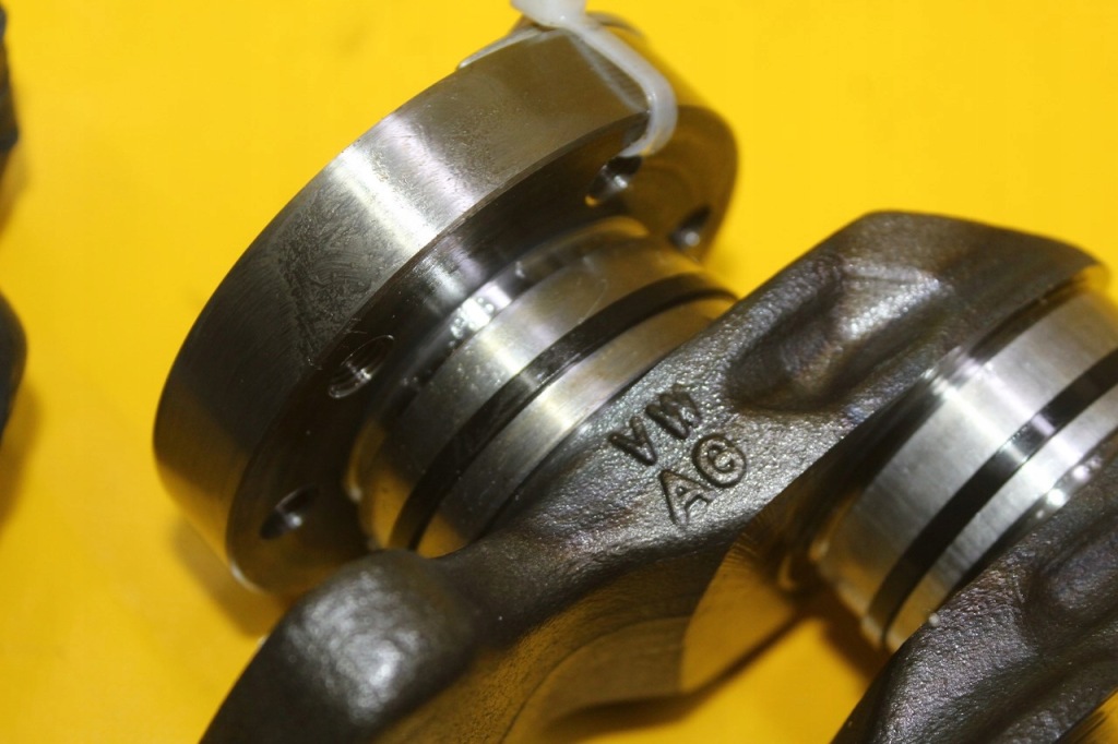 Wał коленчатый skoda octavia 3 vw golf seat leon 1.4 tsi chp 04eb 04em Цена