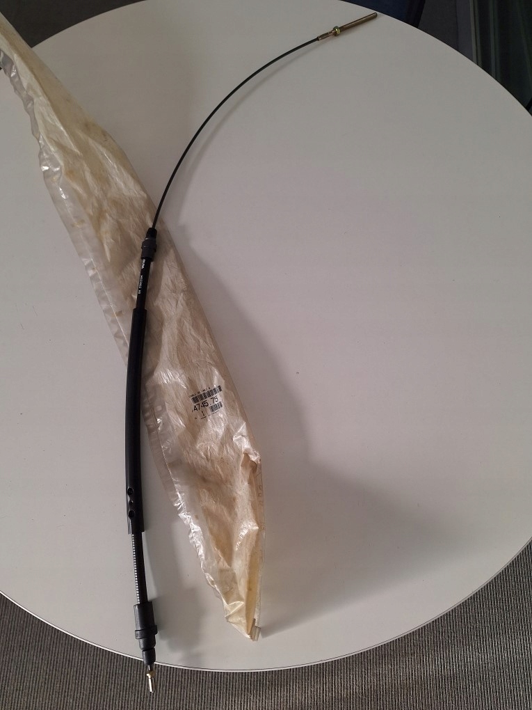 фото №1, Трос тормоза левая peugeot 405 оригинальный номер 474575