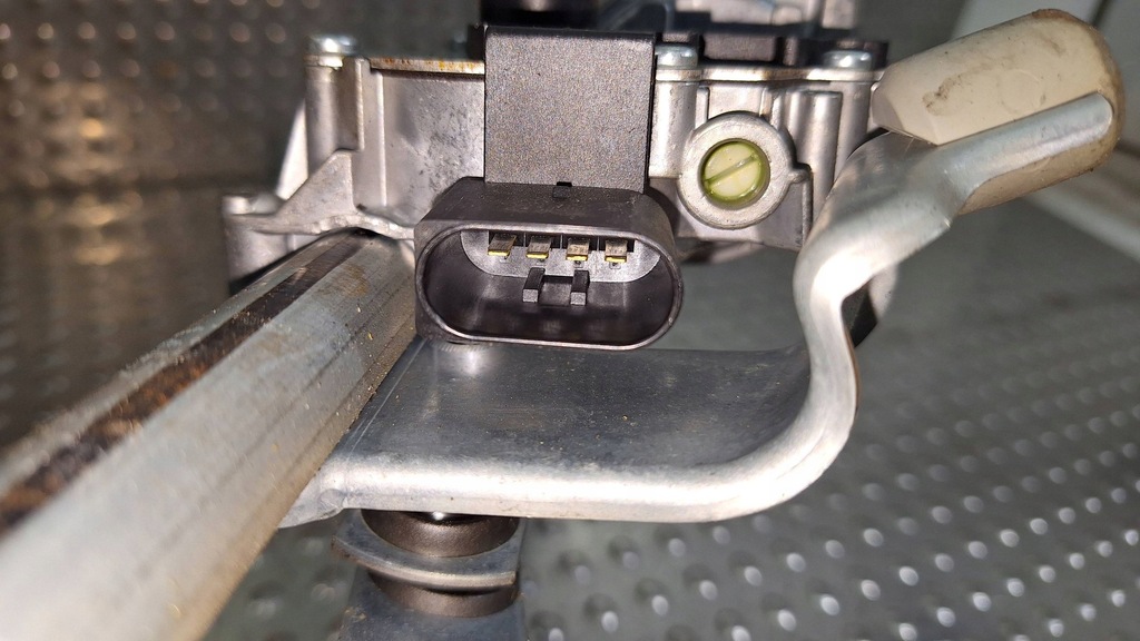 фото №6, Механизм моторчик дворник перед 7193036 bmw 1 e81 lift e87 europa