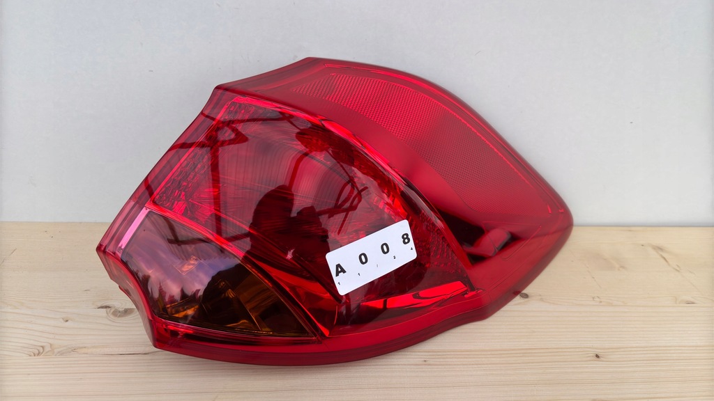 фото №1, Kia ceed 2 ii hb 12-17 rok права лампа задня 92402-a20 a008