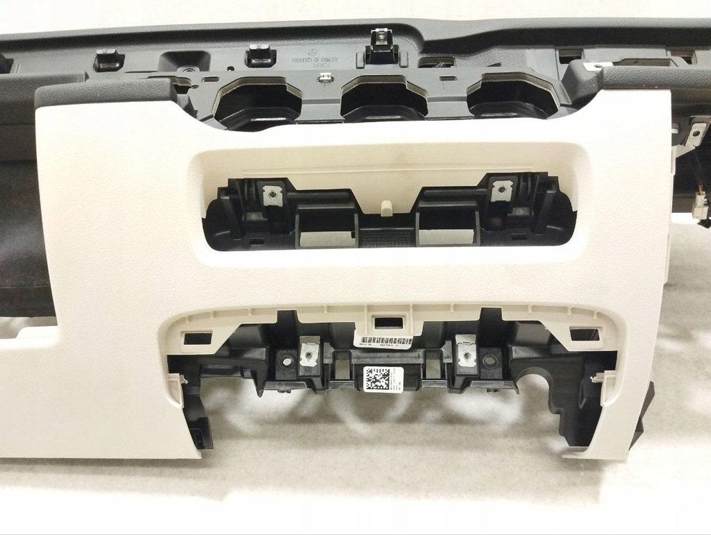 фото №7, Mercedes-benz eqb 2023 панели приборная, консоль