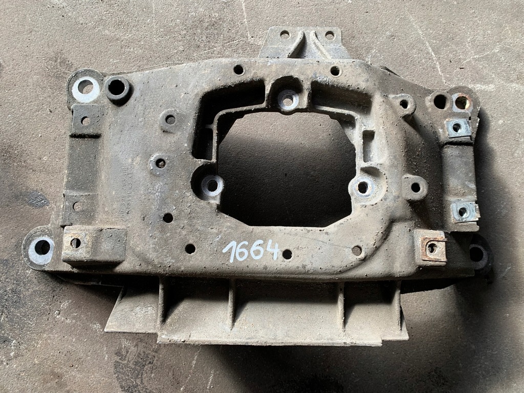 фото №1, Audi a6 c7 lift кронштейн опора коробки 8k0399263ah