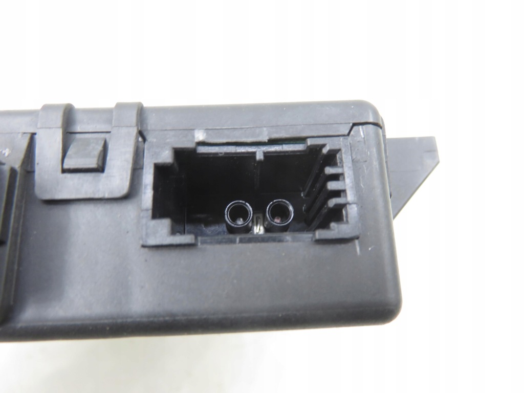 Шлюз audi a4 b8 седан 8t0907468l в Украине