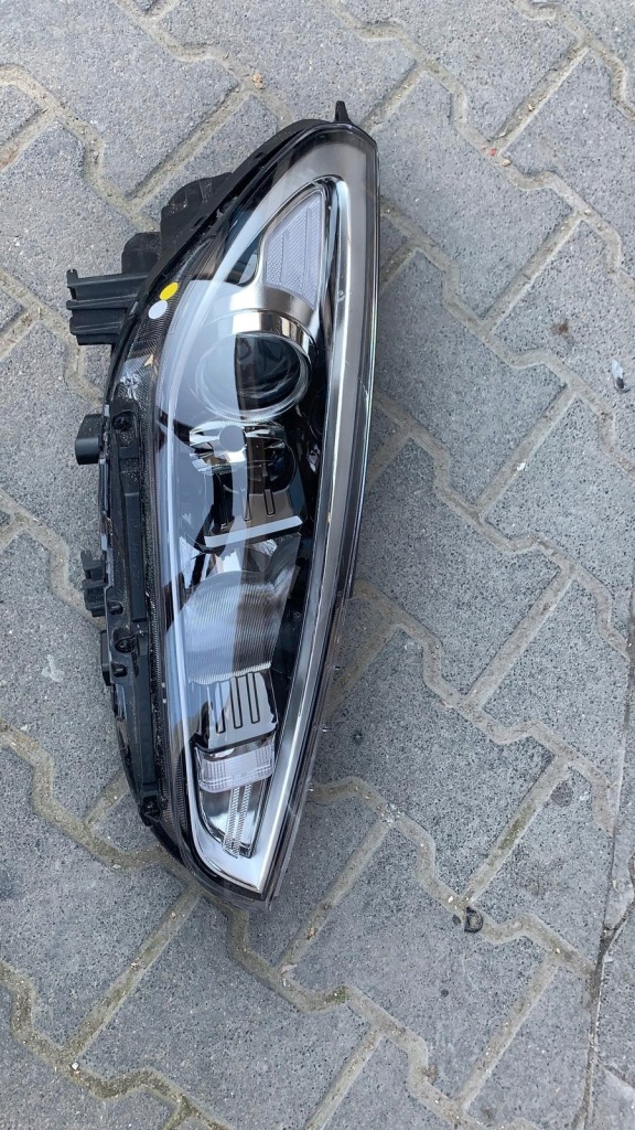 фото №1, Hyundai i30 2018- лампа передняя правая обычная