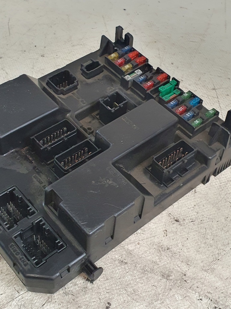 фото №9, Модуль bsi коробка предохранителей оригинальный номер 9651196980 peugeot 307 2.0hdi 03r.