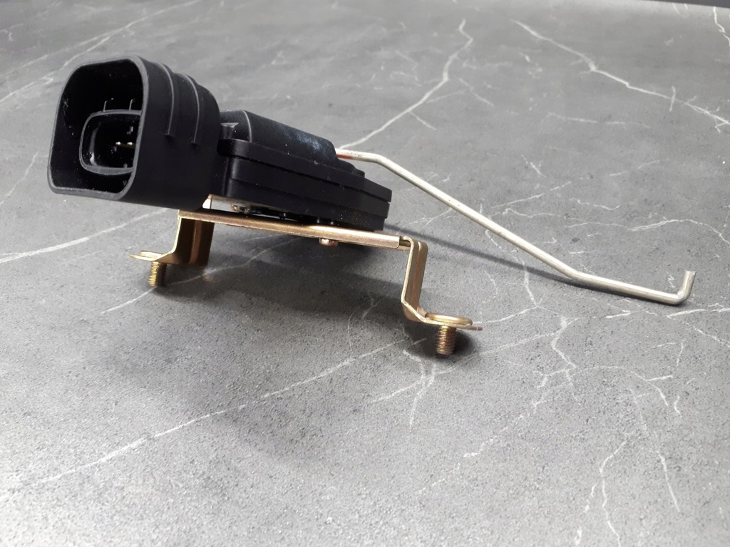 фото №1, Привод замка крышки leksus rx300