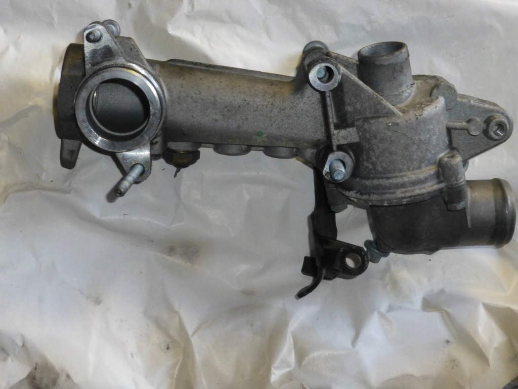 фото №2, Корпус термостата 111203473 mercedes slk r170