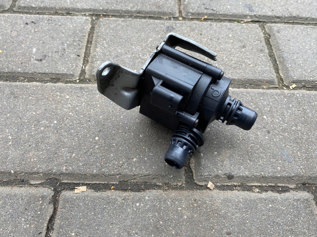 фото №1, Додаткова насос wody bmw 3.0 d n57