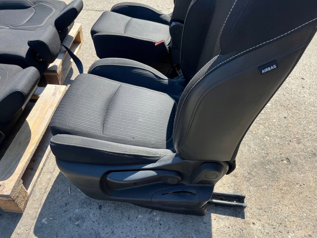 фото №9, Renault megane iv 4 kombi 2019r сиденья подогрев заднее сиденье задняя комплект