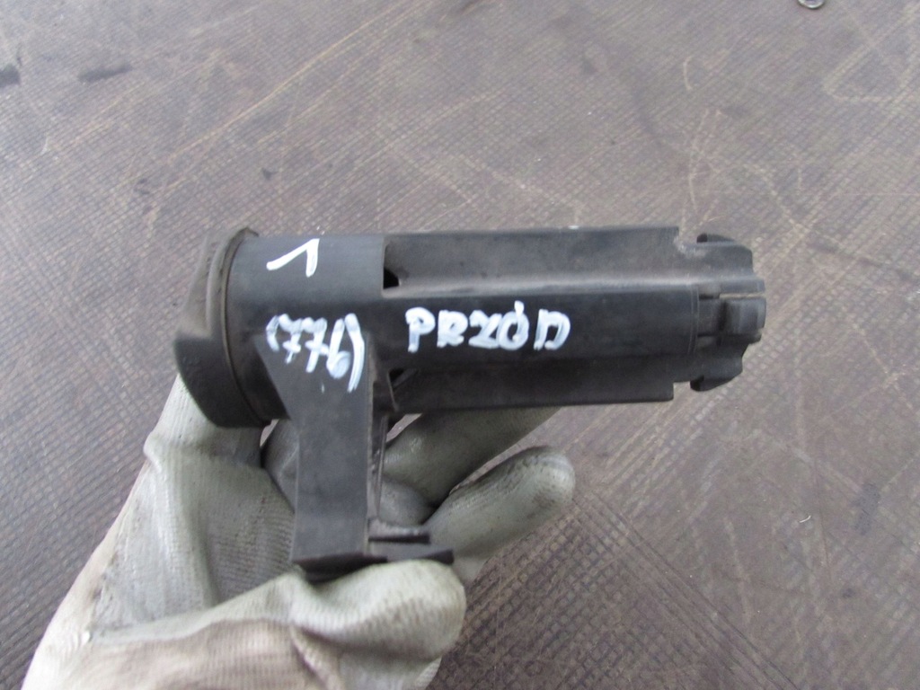 фото №8, Відбійник капот ford c-max ii 10-14 1.6 tdci 3m5h8125ac