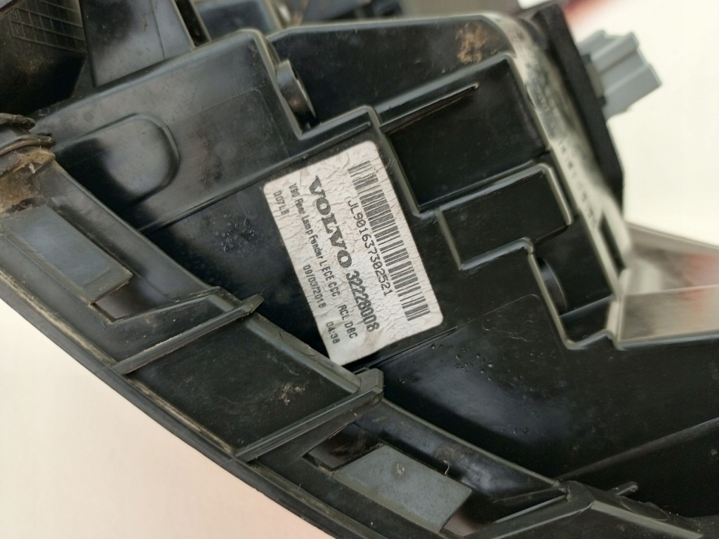 Volvo v90 ii 2 2016- лампа задняя левая левый задняя 32228008 с Разборки