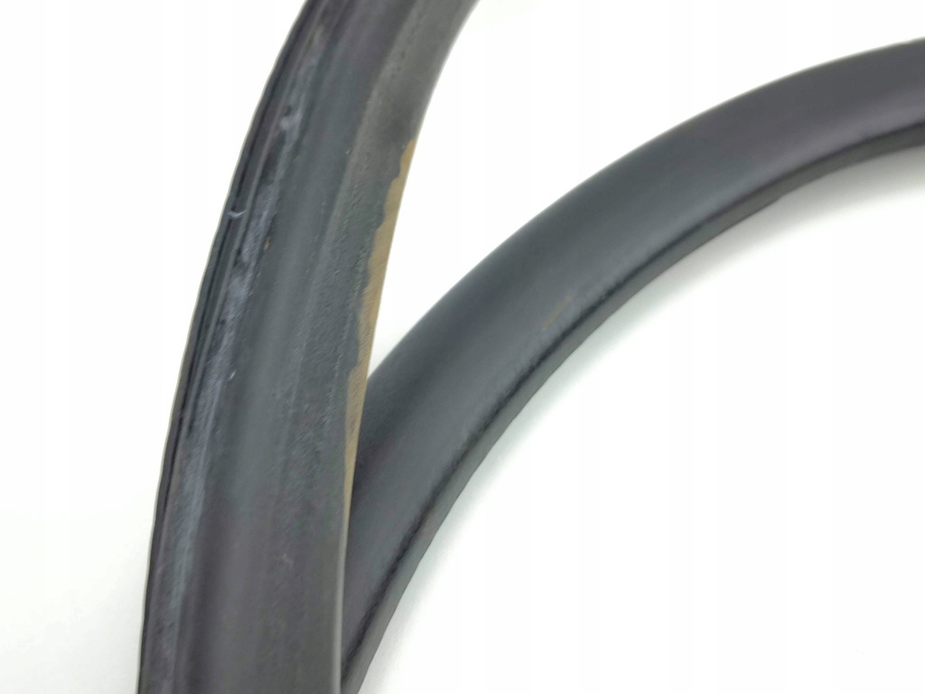 фото №14, Bentley flying spur 2006 прокладка дверь передних