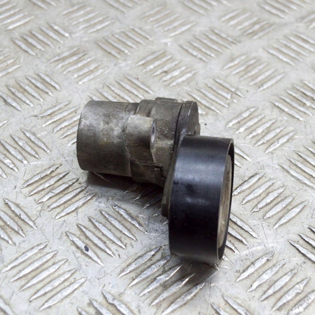 фото №5, Ford fiesta 2013 натягувач ремінь генератора