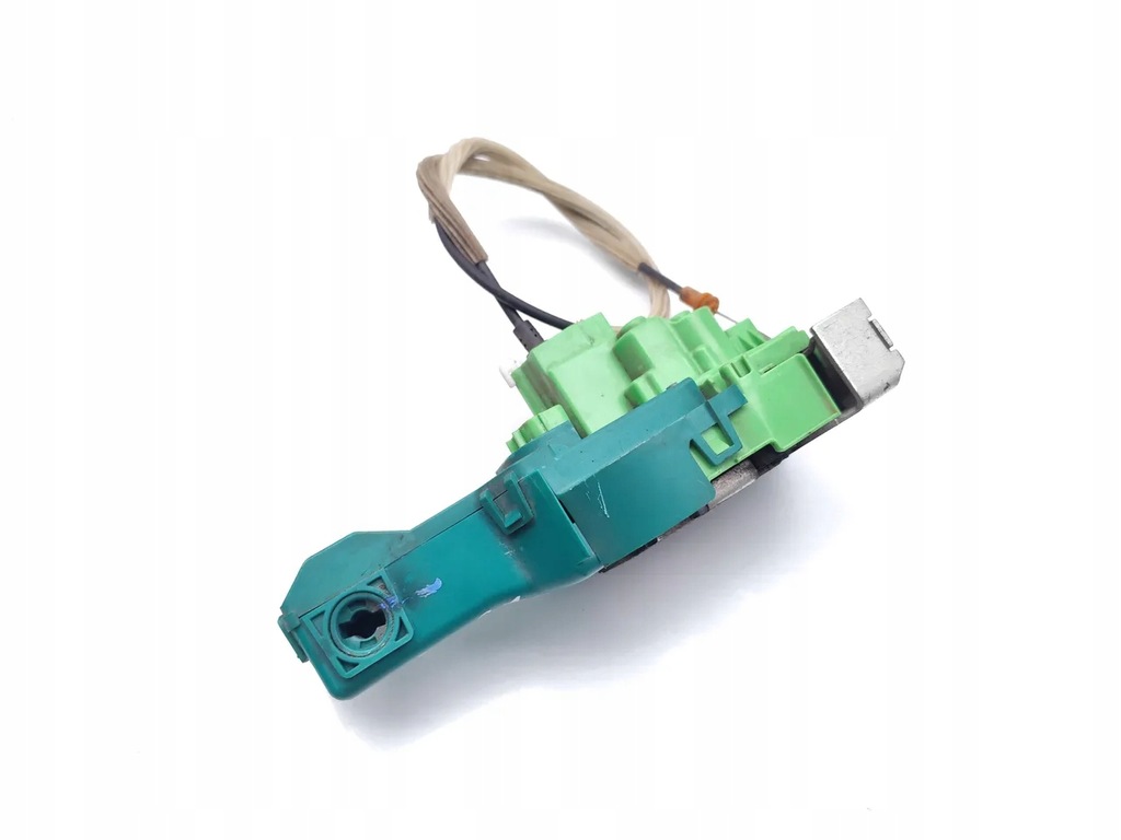 фото №2, Alfa romeo mito замок дверь передних prawidłowy