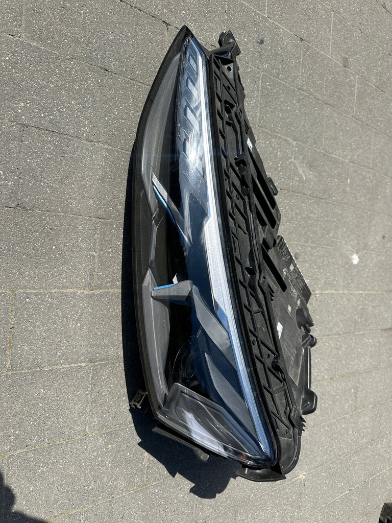 фото №1, Audi gt rs 4j3 21- лампа laser