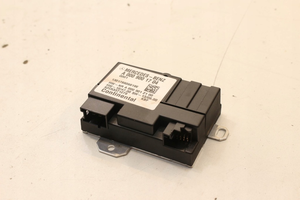 Купить Модуль насоса топливной  0009001704 mercedes w176