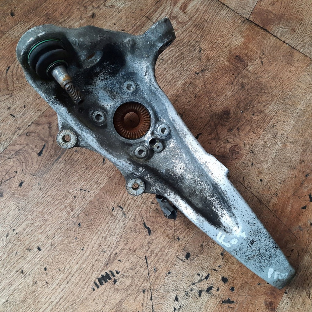 фото №1, Поворотний кулак права передня bmw f07 xdrive