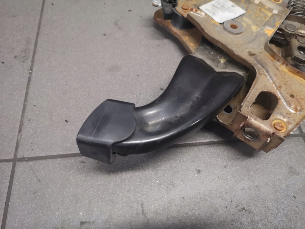 фото №4, Педаль тормоза ручного vw touareg 7l0721797c