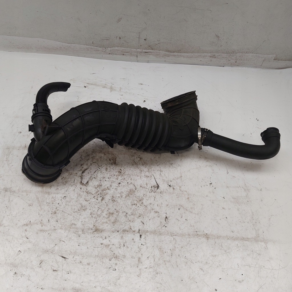 фото №1, Bmw f30 2,0d труба воздуха воздухозаборник воздуха 586509 7810745