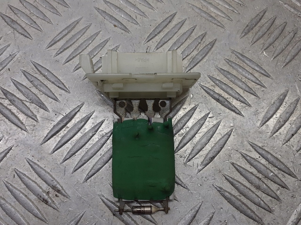 фото №1, Резистор резистор вентилятор mercedes a klasa w168 1.9 8v x