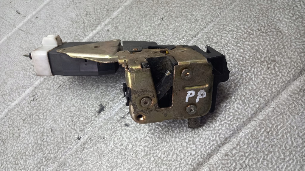 фото №1, Замок правый перед volvo v40 01r 2pin