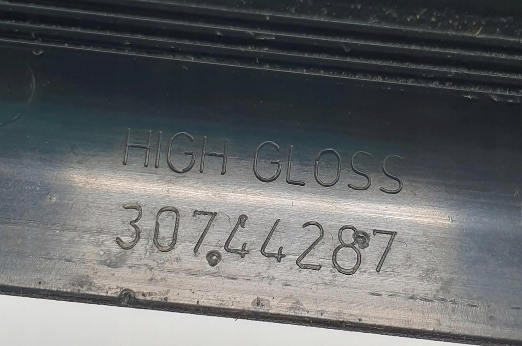 фото №7, Молдинг накладка порог задняя задняя volvo v50 30744287