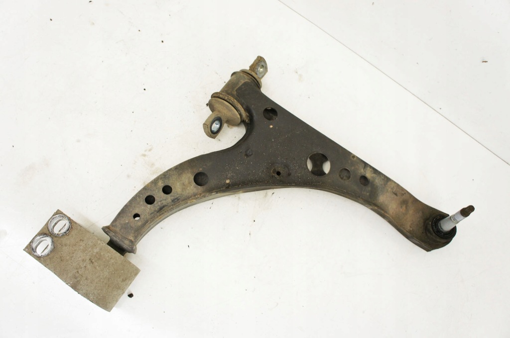 Pl042 opel astra k v 1.0i рычаг правая  перед 39089345 в Украине