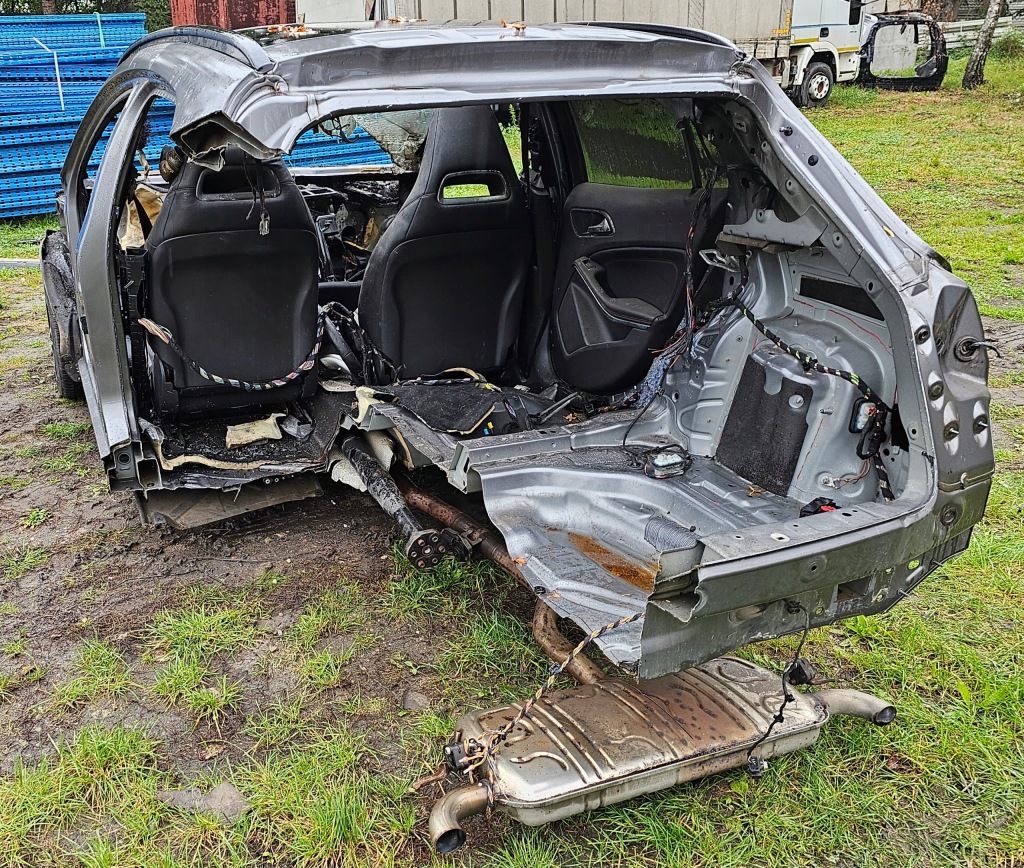 фото №4, Mercedes gla w156 x156 чверть поріг правий задня права задня 787
