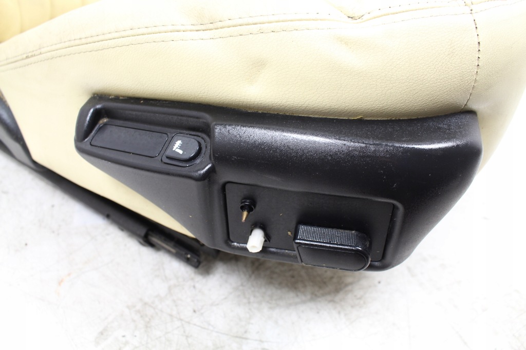 фото №9, Сиденья заднее сиденье maserati cambiocorsa 4200 gt 02-