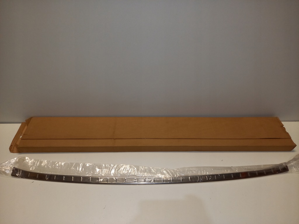 фото №1, Santa fe 18- молдинг захисна декоративна бампера задня