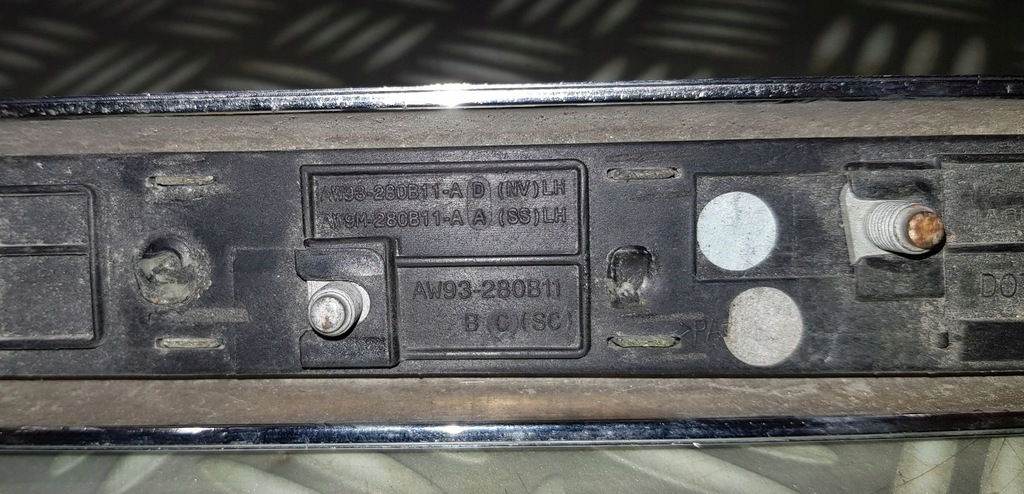 фото №9, Jaguar xj x351 молдинг накладка левая хром крыла левый перед portfolio