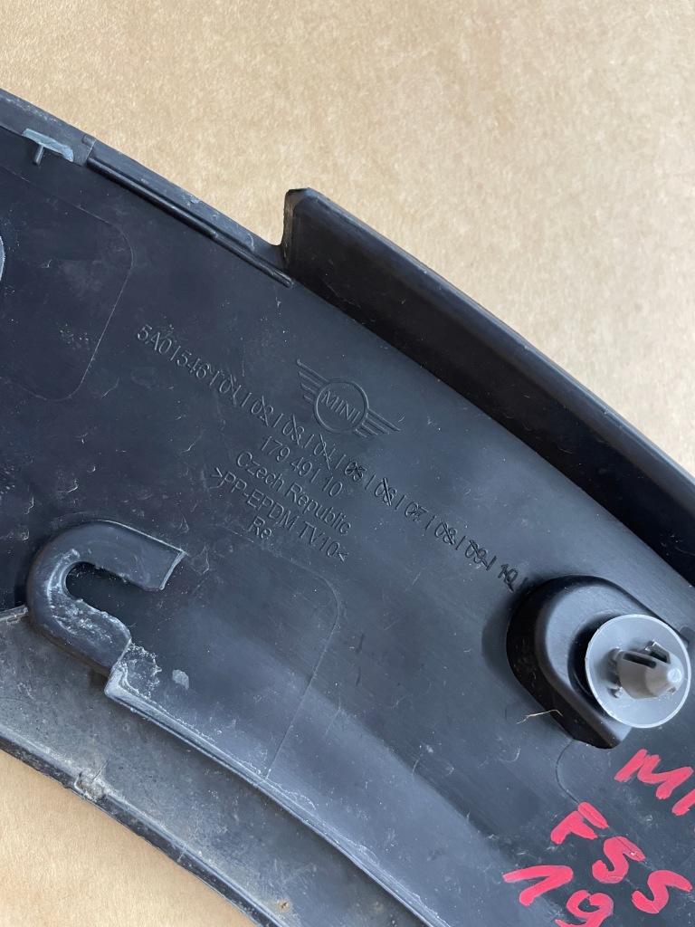 Mini cooper f55 f56 рестайлінг  молдинг крила лівий ліва перед 17949110 Зі Шроту