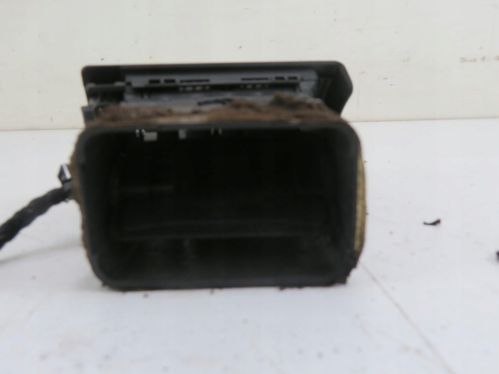 фото №5, Решётка обдув левая audi a4 b6 avant 8e0820901f