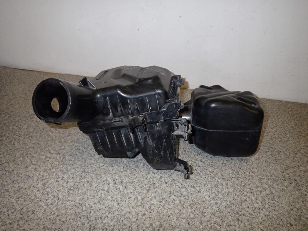 фото №1, Legacy outback 03- 2,5 корпус фильтра воздуха