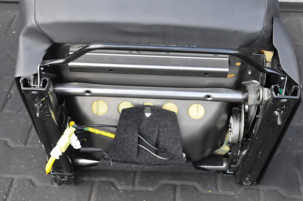 фото №7, Suzuki vitara iii 2015r сидіння напівшкіра alcantara заднє сидіння обшивки anglik