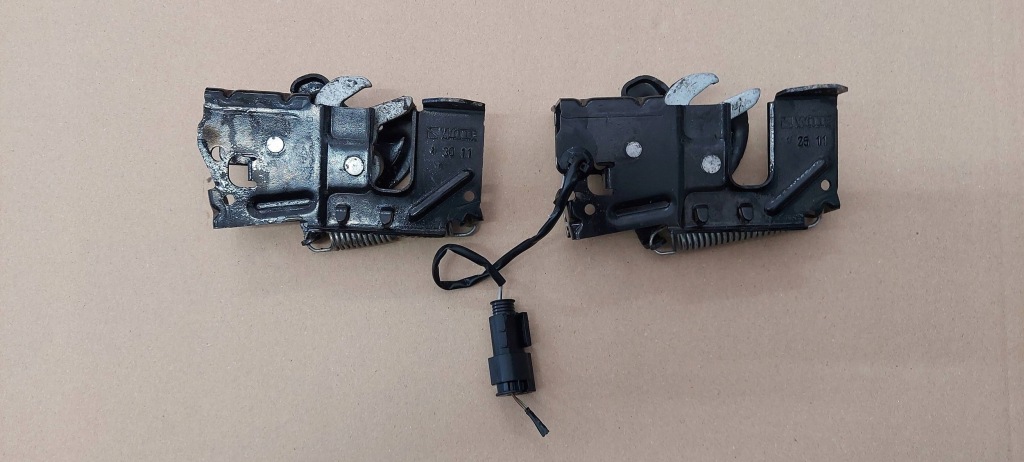 фото №1, Замки капот bmw 1 f20 f21 bmw 3 f30 f31 7242549 7242548 комплект оригінал