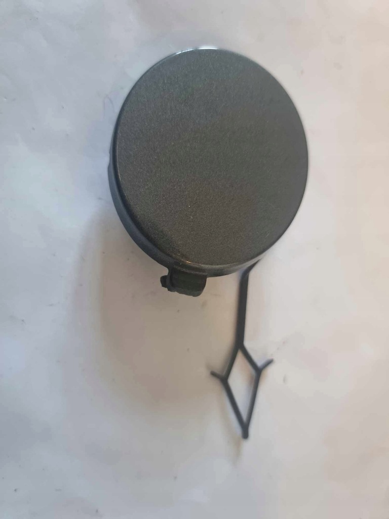 фото №1, Volkswagen оригинальный номер 2ga807241 заглушка проушина фаркоп бампера