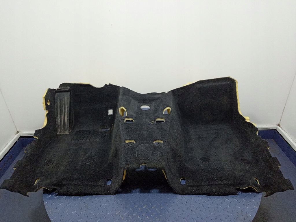 фото №1, Bmw 3 f30 f31 обшивка коврик пол перед eu 4892403