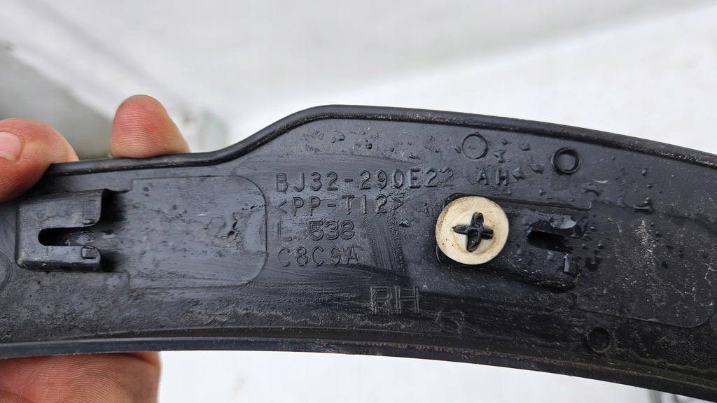 фото №3, Молдинг na крила range rover evoque 11- правий задня