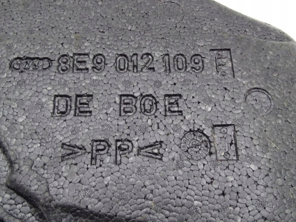 фото №5, Audi a4 b7 8h0 04-08 вкладыш пенополистирол багажника