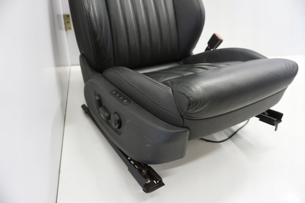 фото №13, Skoda superb iii kombi сиденья заднее сиденье