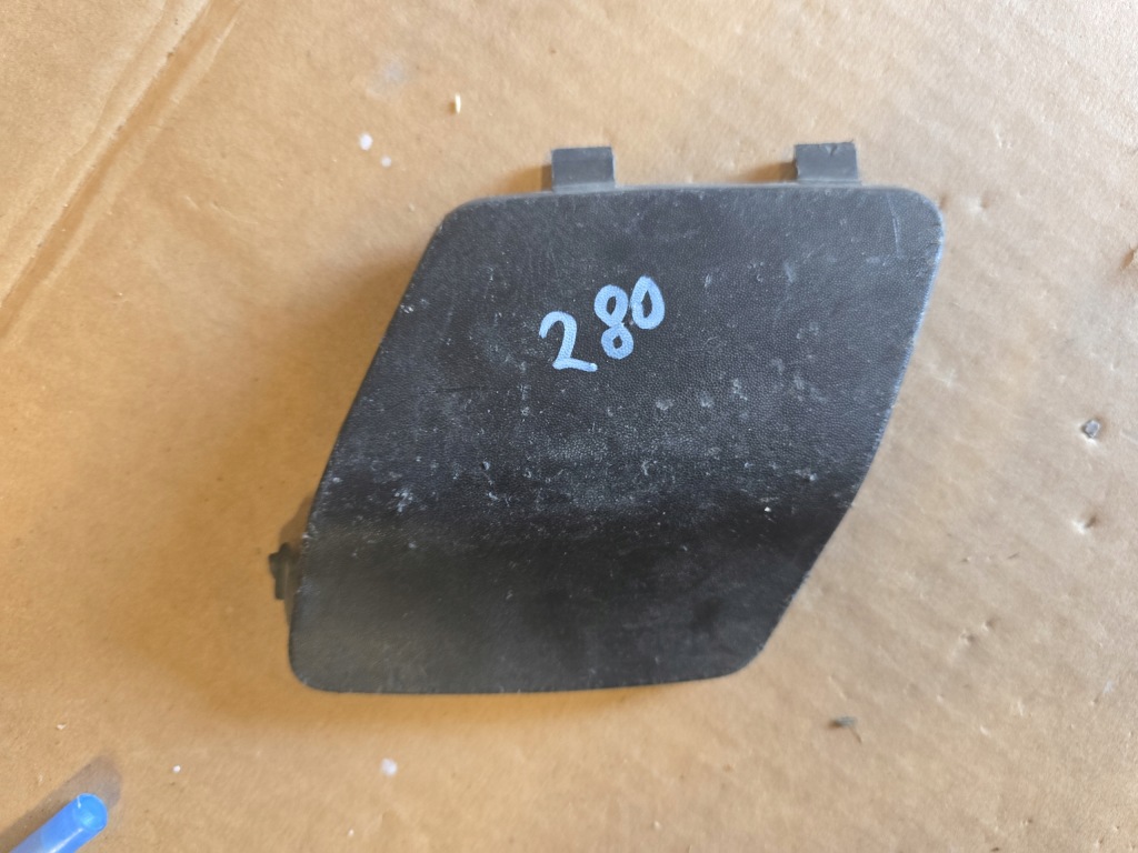 фото №1, Renault master iii заглушка фаркоп бампера перед передня 0001036424