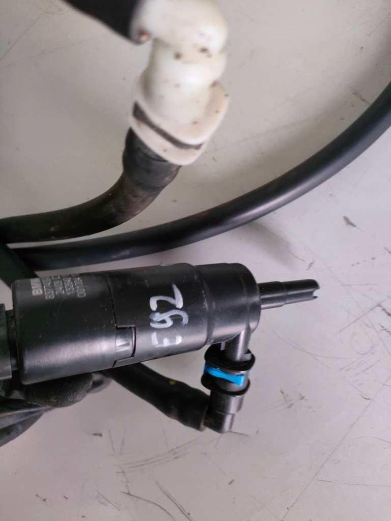 Bmw e92 шланг помпа омивача 7117844 Зі Шроту