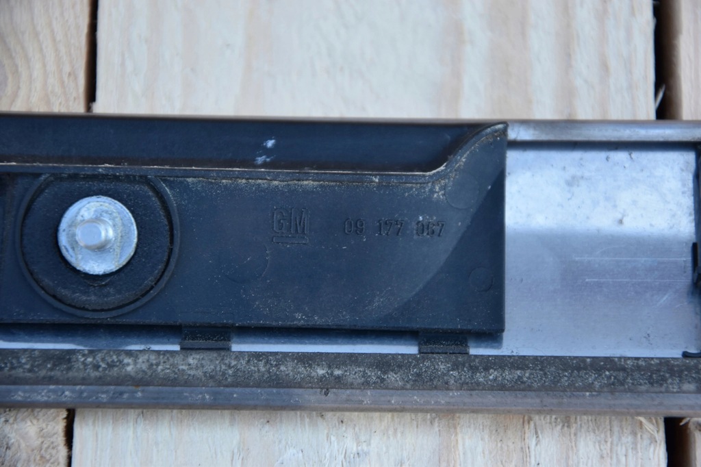 фото №8, Opel vectra c молдинг крышки задний 09177067